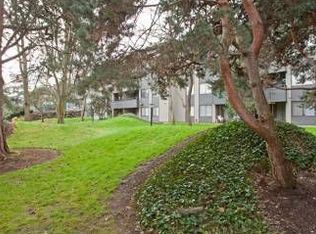 7021 Sand Point Way NE #B12, Seattle, WA 98115