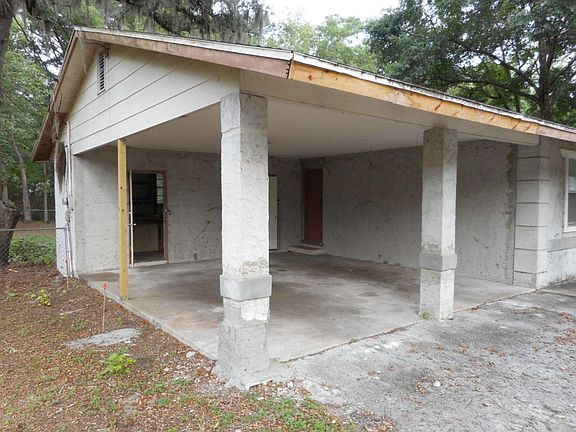 3rd image of 2533 NE 4th Ave