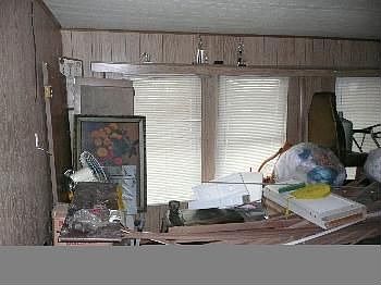 4th image of 804 NE Park Dr