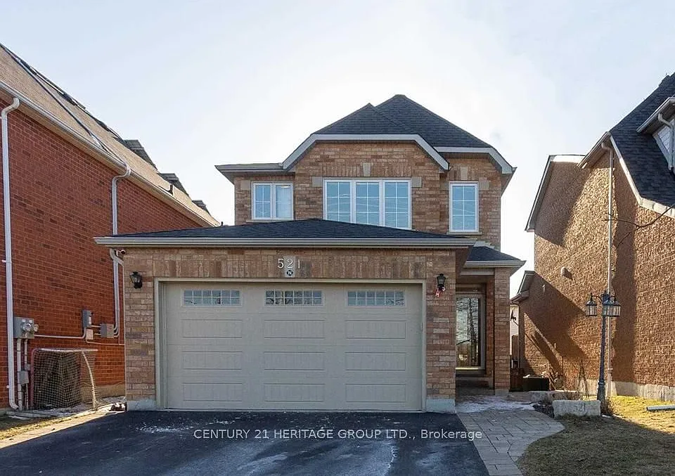521 Heddle Cres