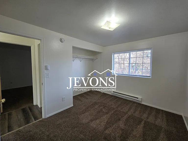 311 N 6th St #6 — Photo 13