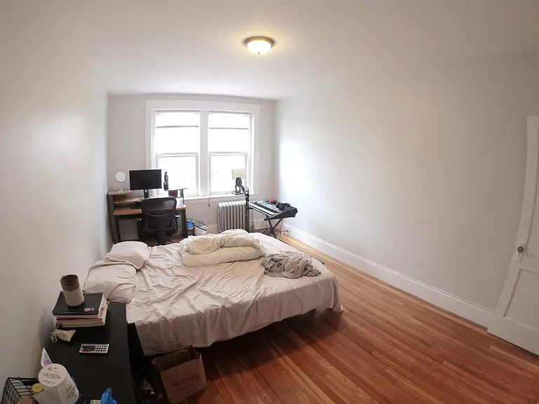 241-243 Freeman St #6 — Photo 12
