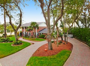 6 Hopson Rd, Jacksonville Beach, FL 32250