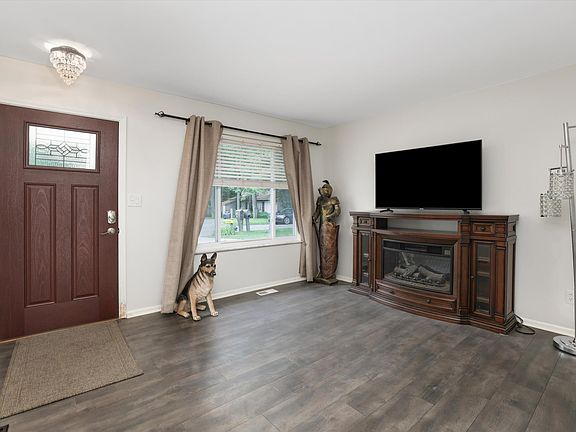 4th image of 4110 Echo Dr