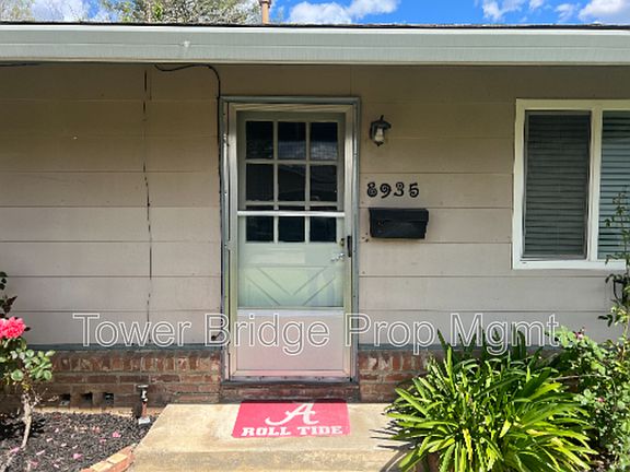 3rd image of 8935 Leedy Ln