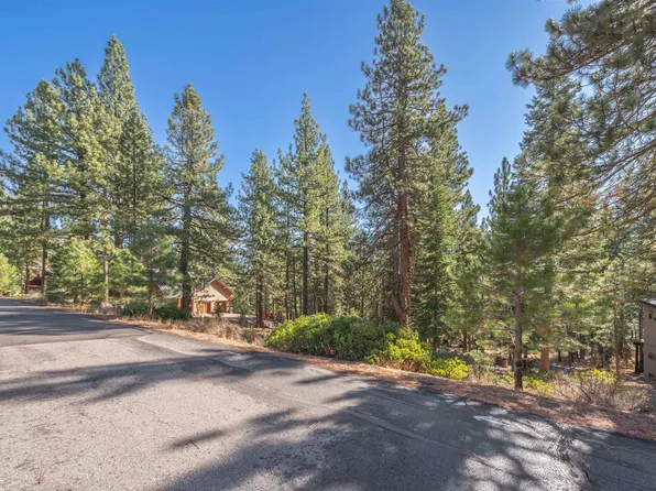 11925 Saddleback Dr, Truckee, CA 96161