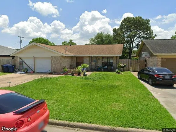 2713 6th Ave N, Texas City, TX 77590