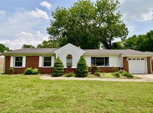 504 S Kings Point Rd, Virginia Beach, VA 23452