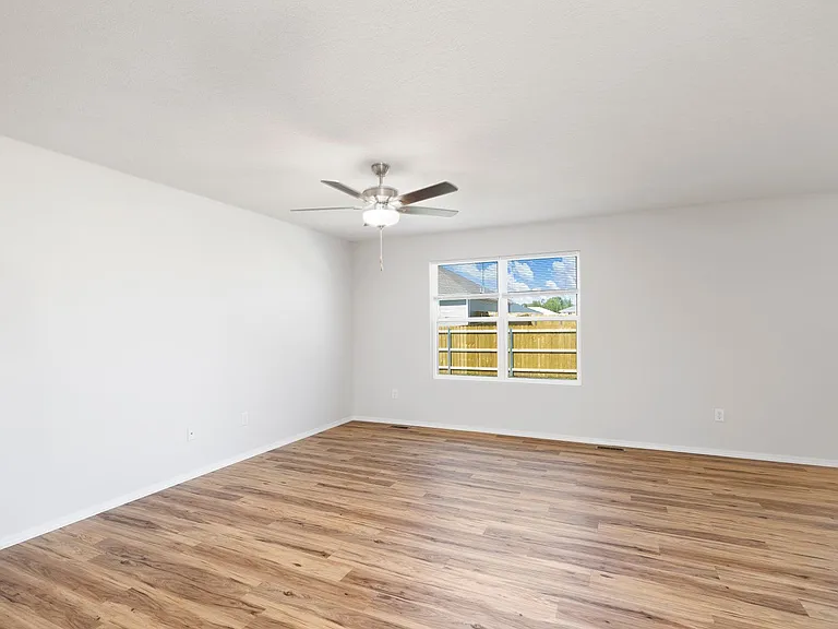 781 W Navajo St — Photo 11