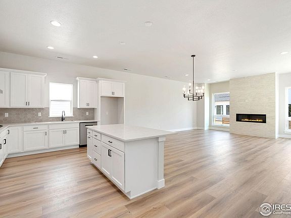 4th image of 1739 Barefoot Dr