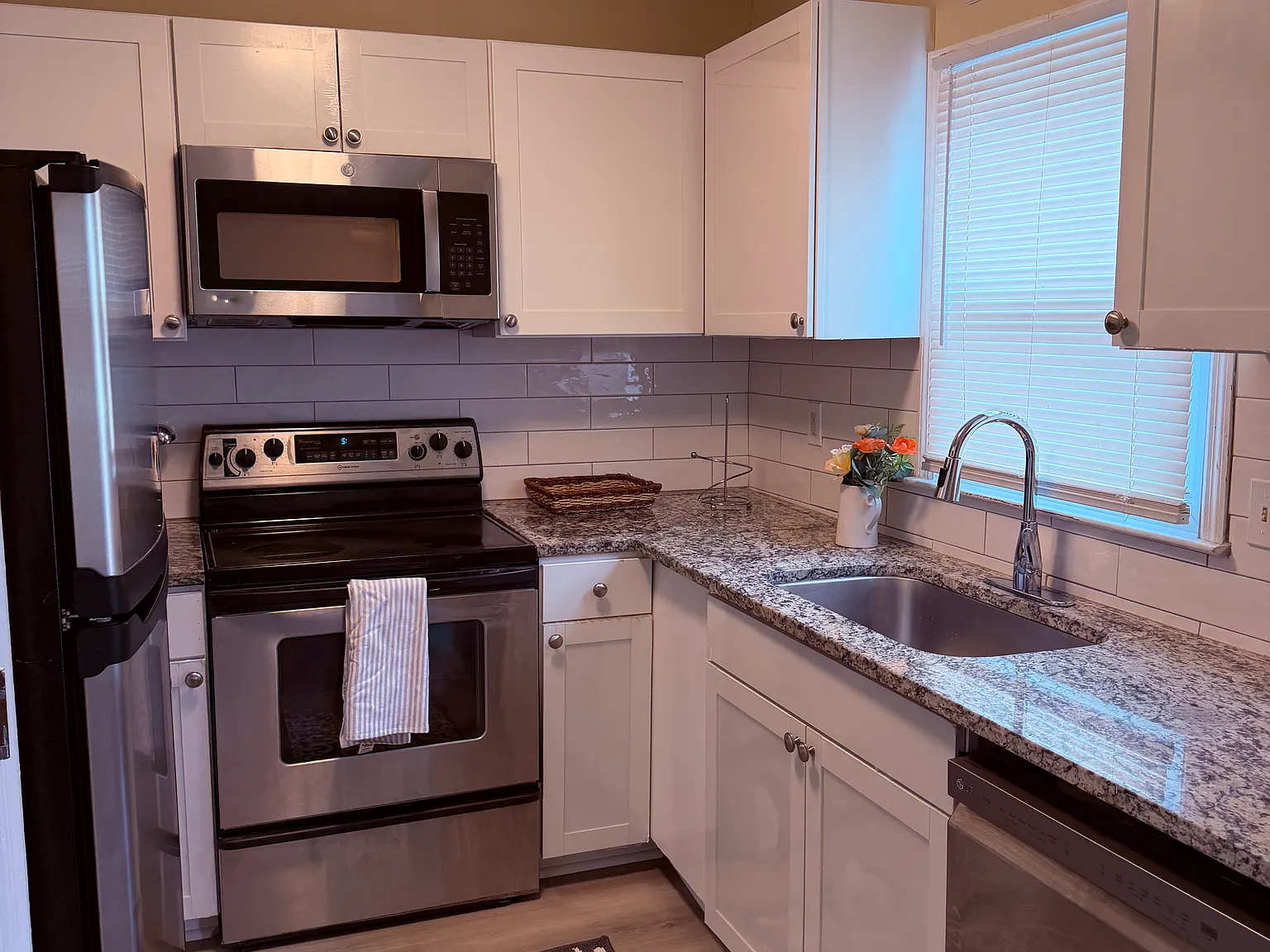 162 Holcomb Ferry Rd — Photo 4
