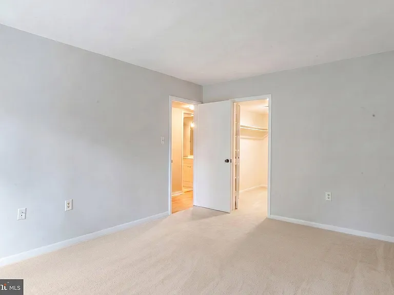 1422-1422 Northgate Sq #12B — Photo 48