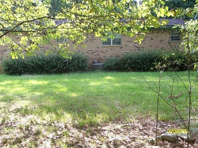 2nd image of 628 Ridgeland Cir