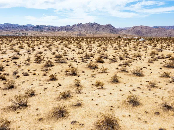 5589 Sutton Ave, Joshua Tree, CA 92252