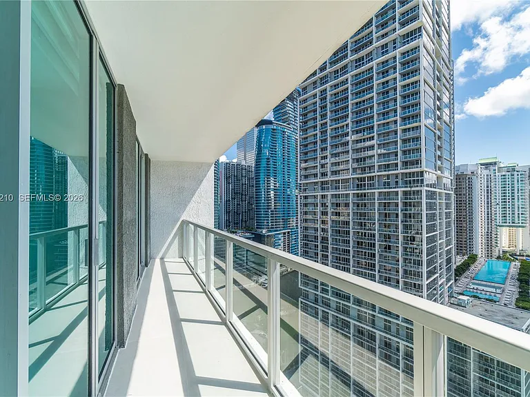 500 Brickell Ave #2700 — Photo 4