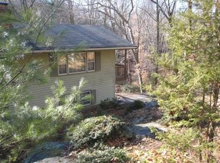 1055 Long Cove Rd, Gales Ferry, CT 06335