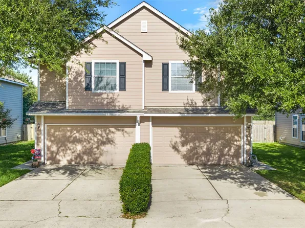 417 Folk Crest Ln, Dickinson, TX 77539