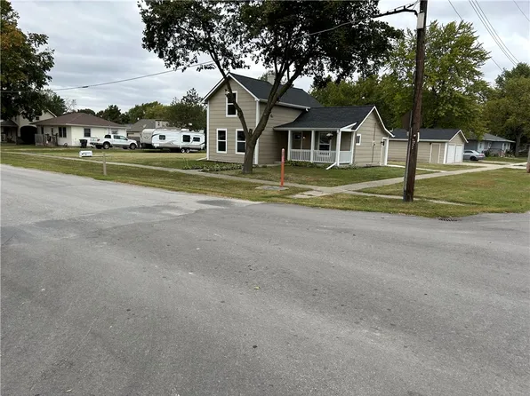 101 W North St, Prairie City, IA 50228