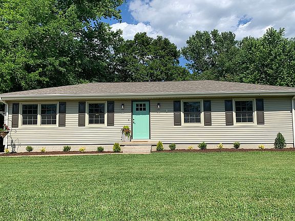 4th image of 904 Pyle Ln