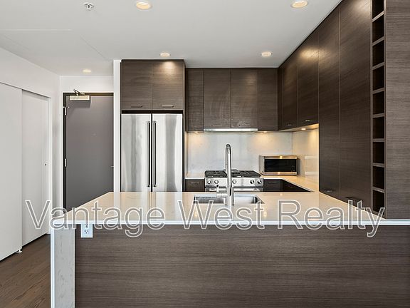 4th image of 1181 Sunset Dr #2207