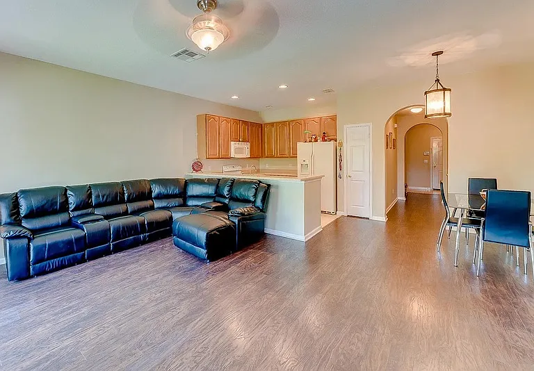 831 Pine Pointe Ln — Photo 9