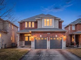 996 Booth Ave, Innisfil, ON L9S 0A4