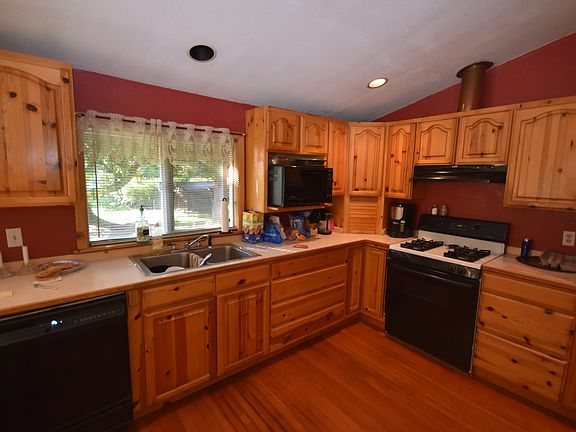 3rd image of 6639 SE Mile Hill Dr