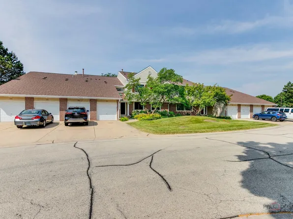 1082 Pinetree Cir N Unit 1082, Buffalo Grove, IL 60089