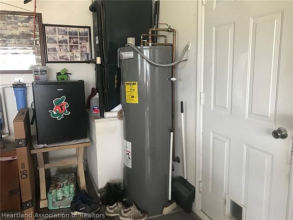 5th image of 10 Corkwood Ave