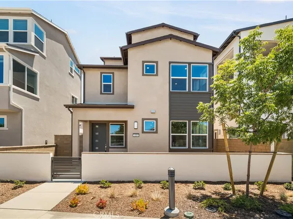 410 Lobata, Irvine, CA 92618