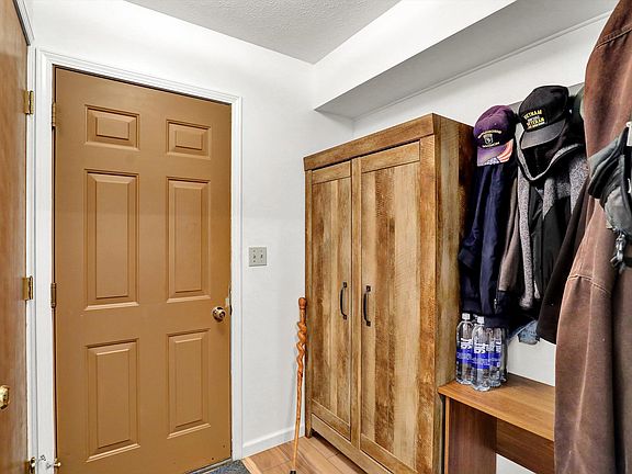 5th image of 1409 Pembroke Cir APT 6