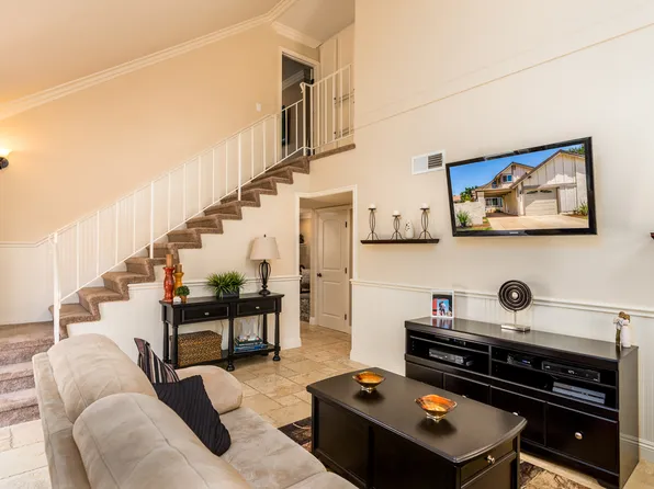 135 W Tree Fern Ct, Camarillo, CA 93010