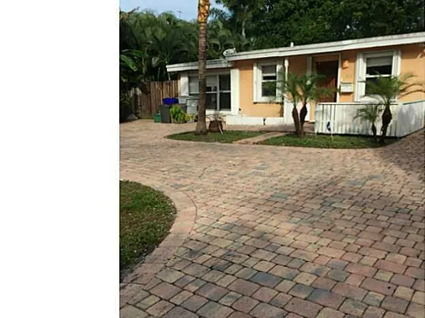 812 NE 4th Ave, Pompano Beach, FL 33060