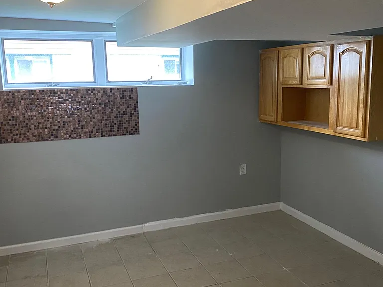 44 Arlington Ave — Photo 15