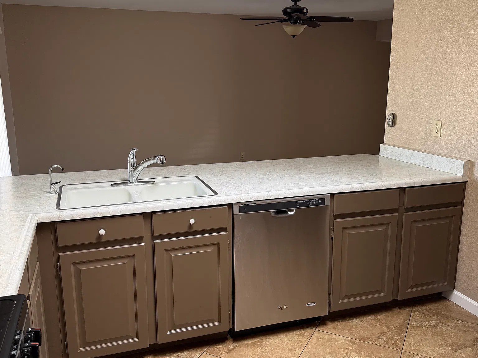 3 bed, 1655 sqft, $2,500 — Photo 4
