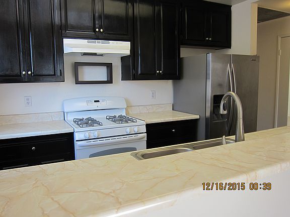 3rd image of 5139 Maplewood Ave APT 201