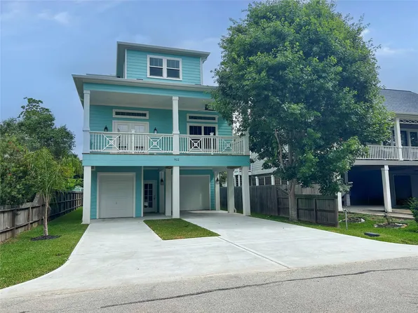 922 Elm Rd, Clear Lake Shores, TX 77565