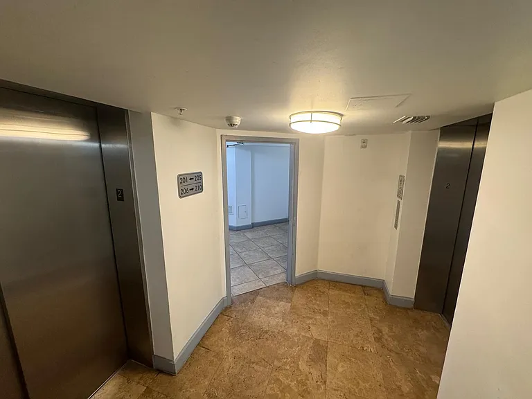 102 SW 6th Ave #206 — Photo 21