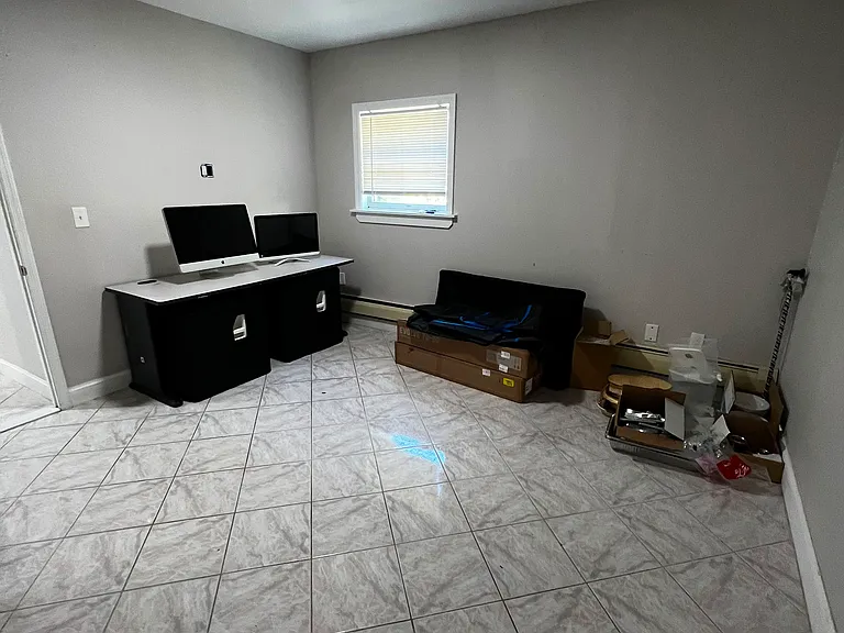 Edwards Pl — Photo 9