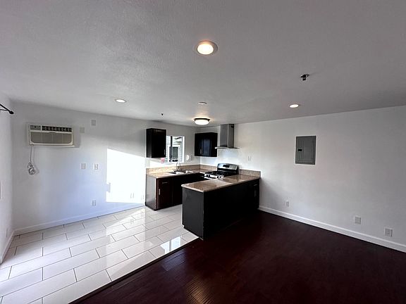 4th image of 432 N Kingsley Dr APT 1