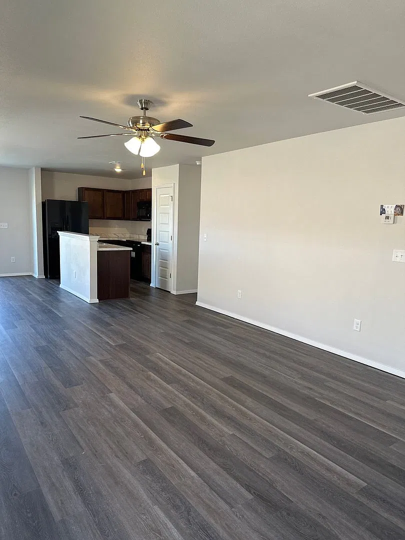 Pre-Leasing Now in Springdale! Beautiful 3-Bedroom Home with Kitchen Island & Open-Concept Living — Photo 4