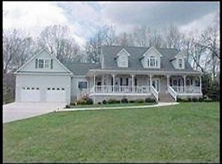 4751 Genesis Rd, Crossville, TN 38571