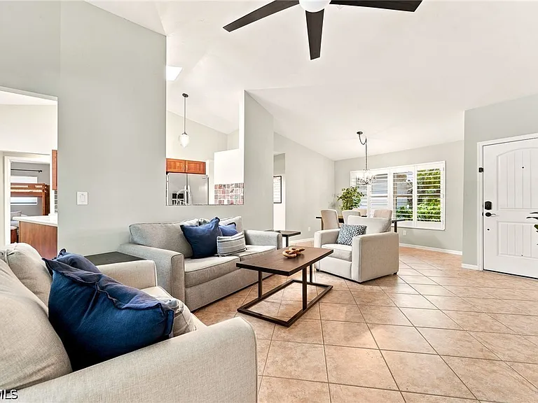 18918 Cypress View Dr — Photo 3