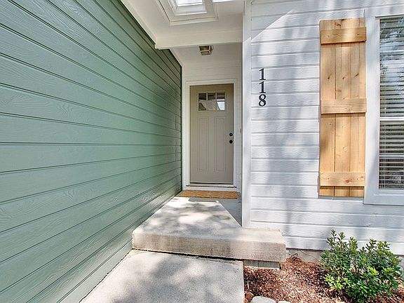 4th image of 118 River Oaks Dr NW