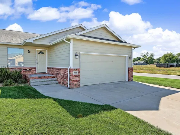 1001 E Silverado Ct, Clearwater, KS 67026