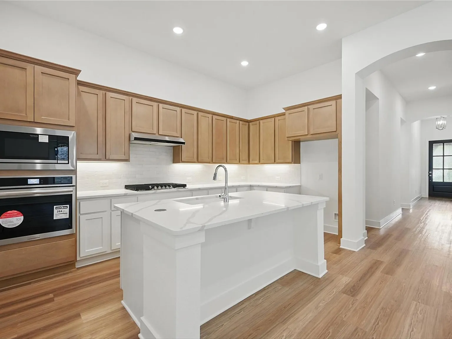 3 bed, 2.5 bath, 1966 sqft, $2,295 — Photo 4