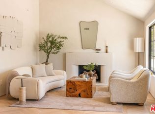 8353 Sunset View Dr, Los Angeles, CA 90069