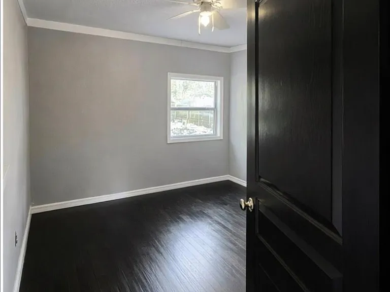 1003 S Main St — Photo 7