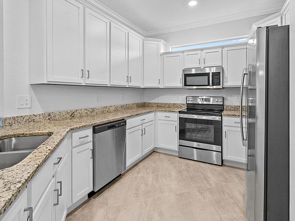 4th image of 4352 Lemongrass Dr