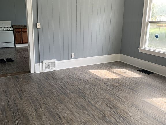 4th image of 3817 W 36th St